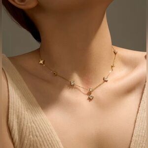 ◾️18K Gold Plated Zirconia Lucky Flower Necklace